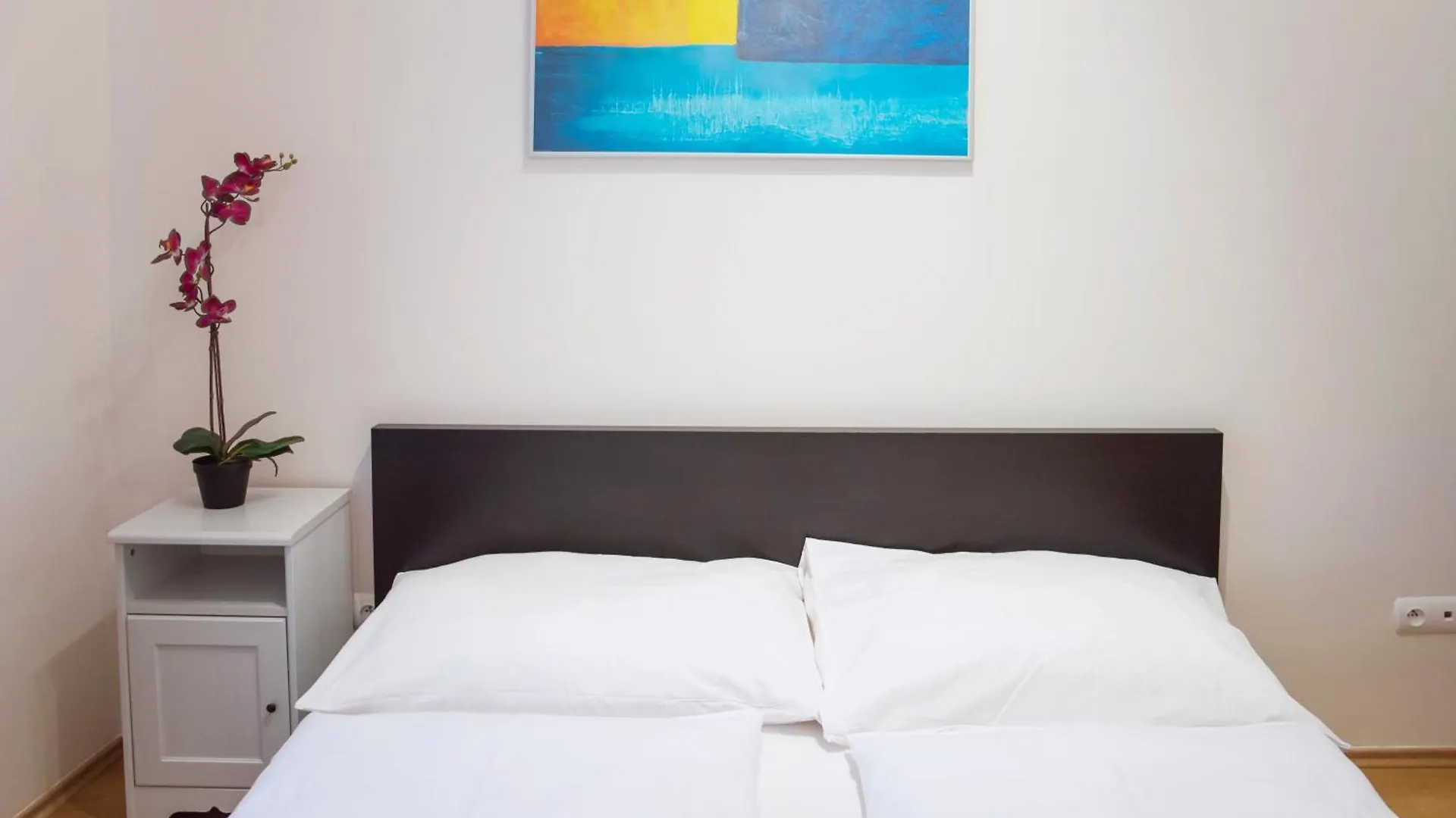 Opatovicka Affordable Stay Prague