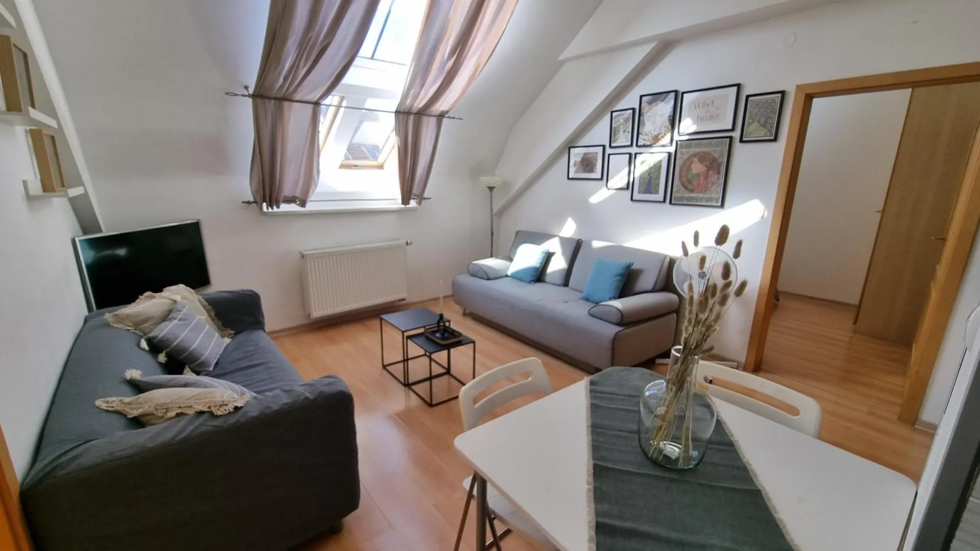 Apartment Opatovicka Affordable Stay Prague